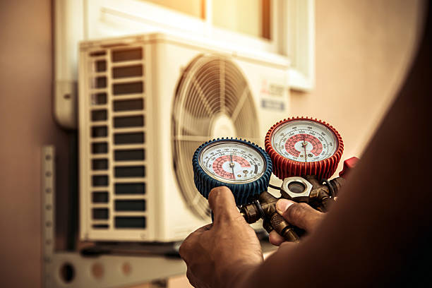 Professional Hvac Maintenance technician working in Cumby, TX